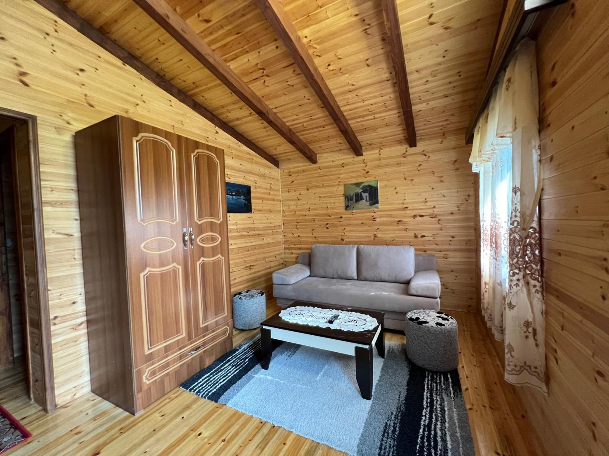 Bujtina Uji I Panjes, Log Cabins Dukat Buitenkant foto